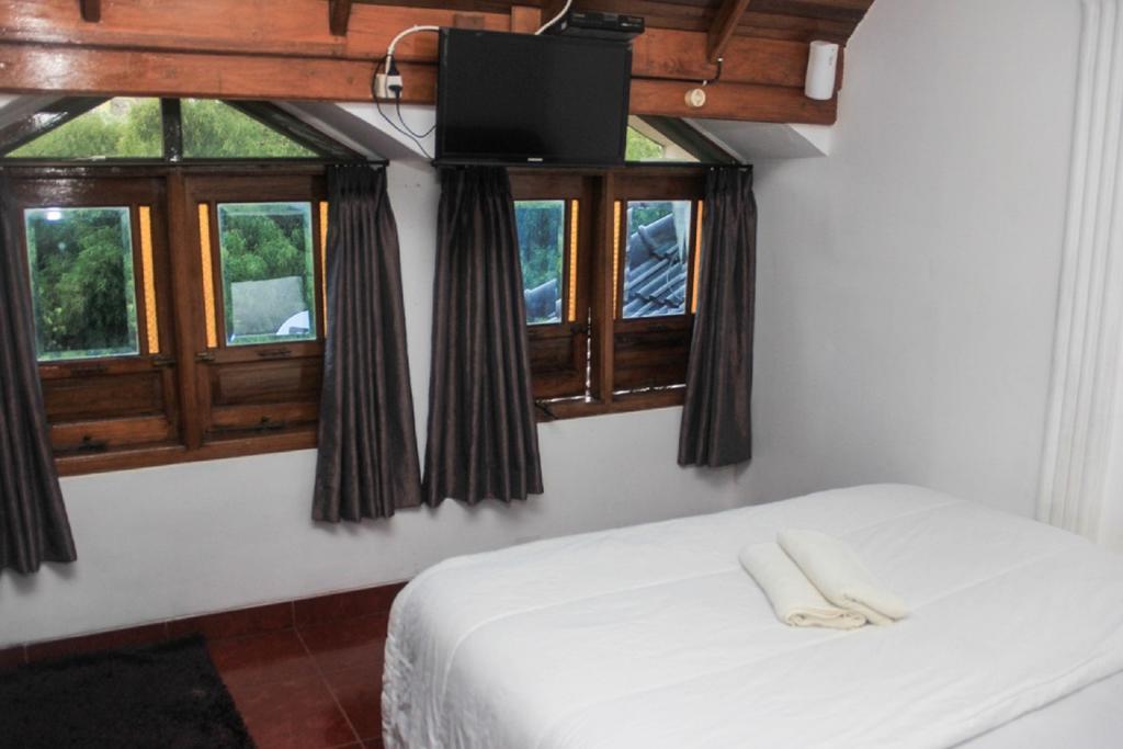 Pele Guesthouse Bandung Eksteriør billede