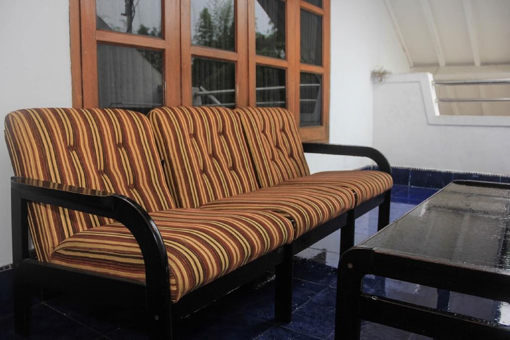 Pele Guesthouse Bandung Eksteriør billede