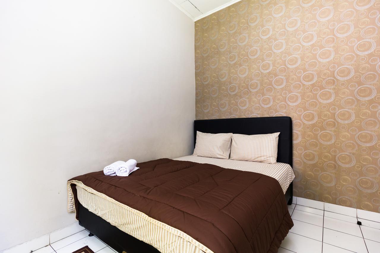 Pele Guesthouse Bandung Eksteriør billede