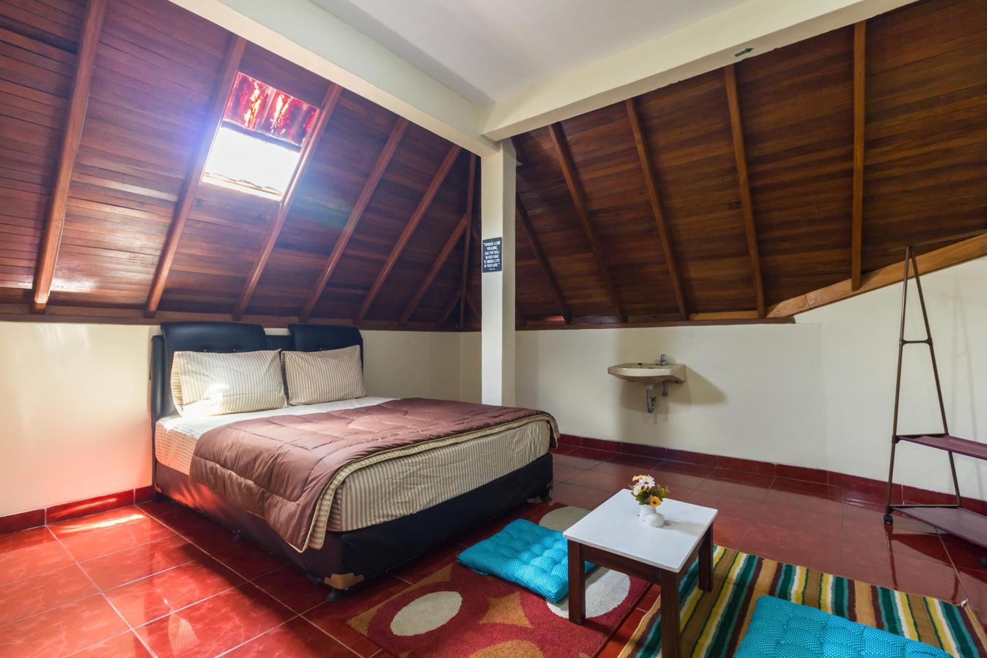 Pele Guesthouse Bandung Eksteriør billede