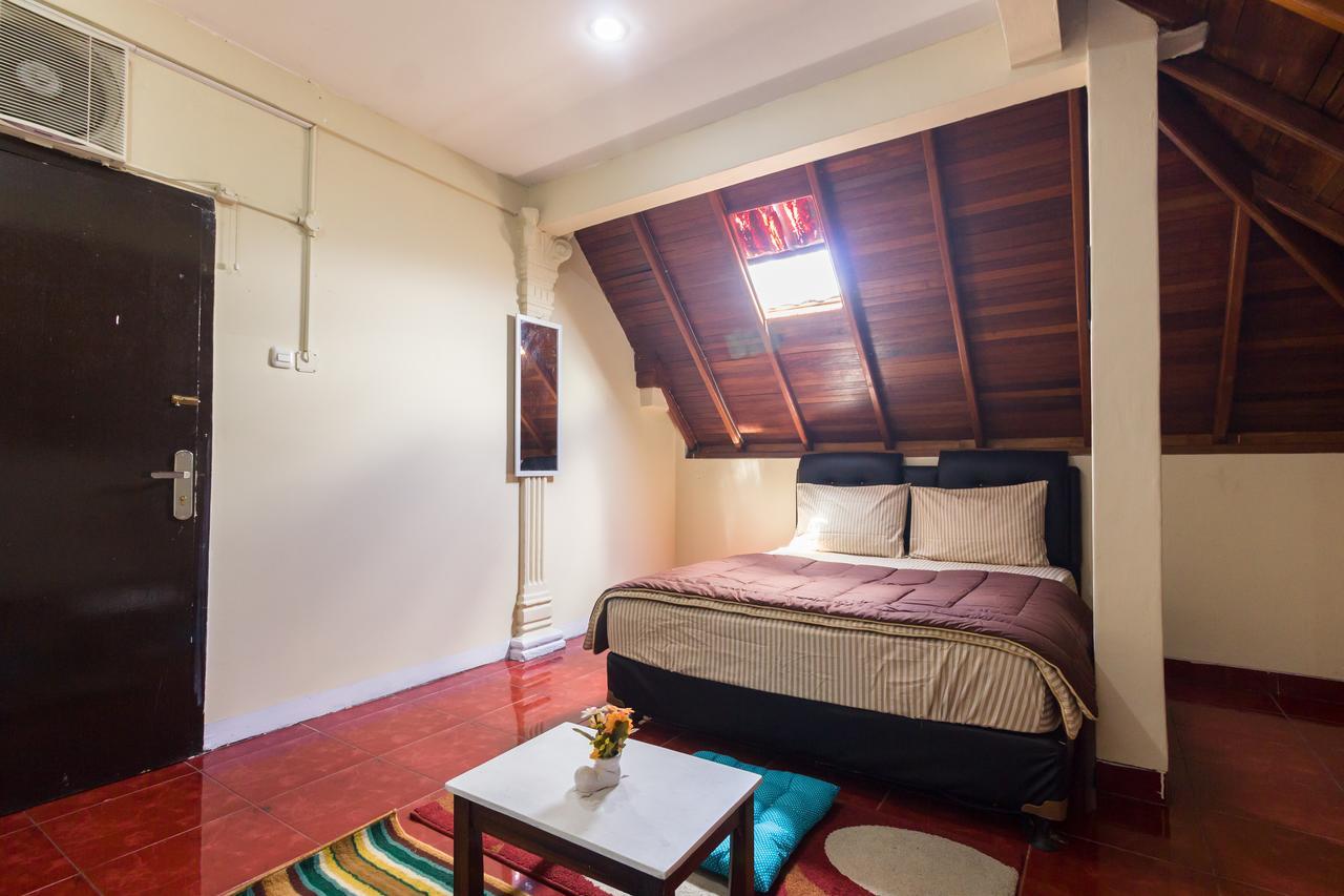 Pele Guesthouse Bandung Eksteriør billede